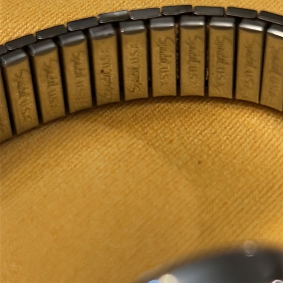 Vintage Timex watch not working silver tone stretch bracelet speidel USA - Picture 4 of 6